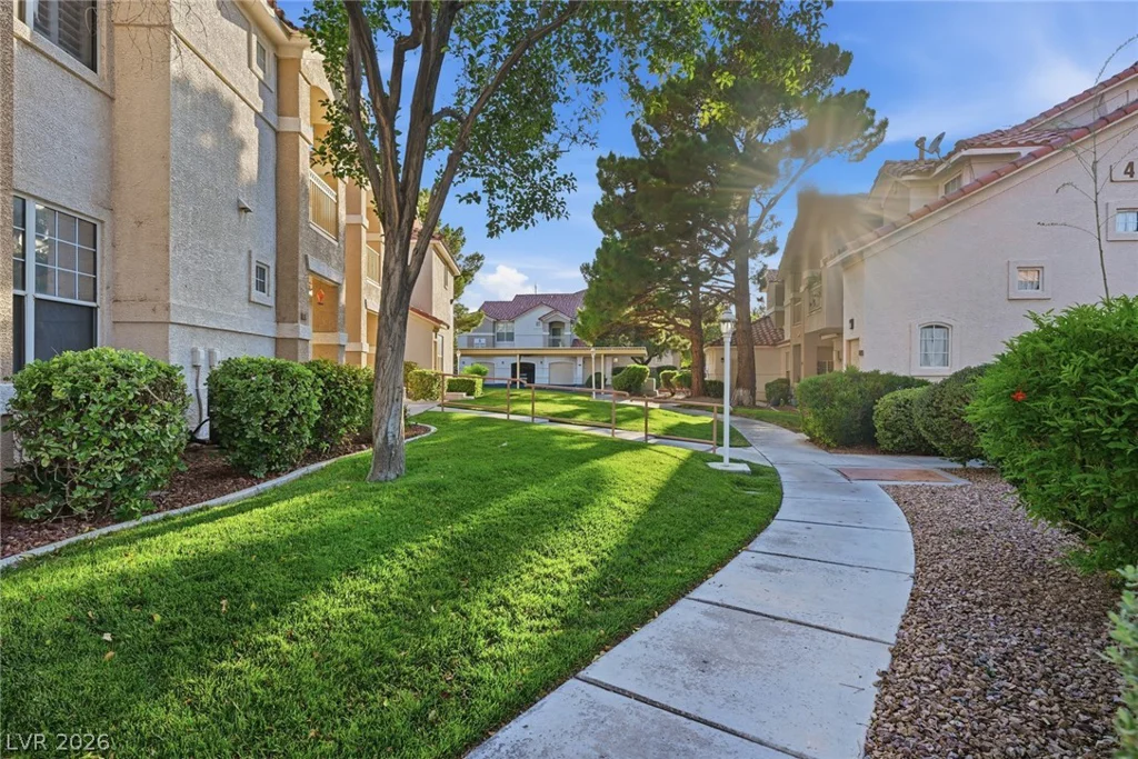 8555 Russell, Las Vegas, NV 89113