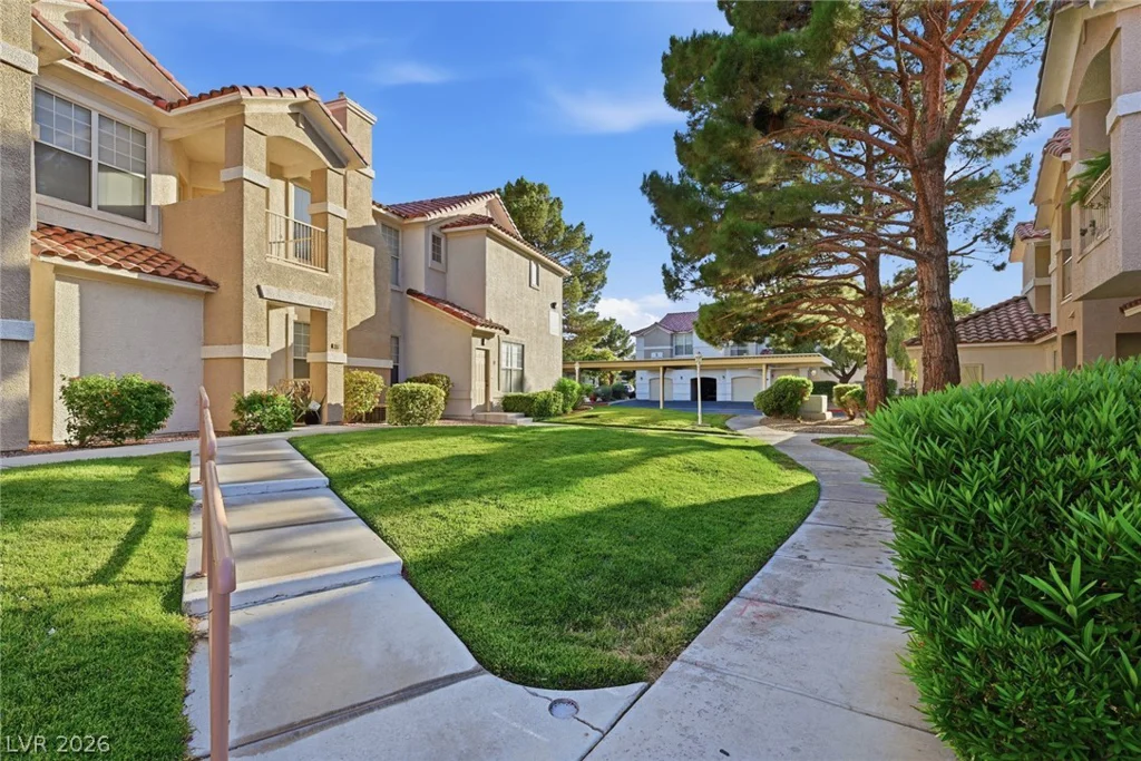 8555 Russell, Las Vegas, NV 89113