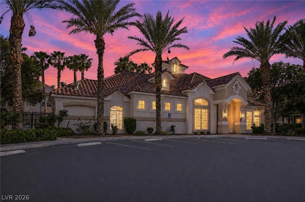 8555 Russell, Las Vegas, NV 89113