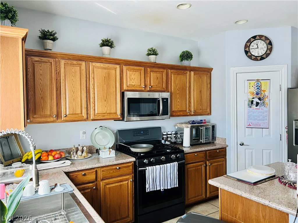 2213 Dale Bumpers, North Las Vegas, NV 89081