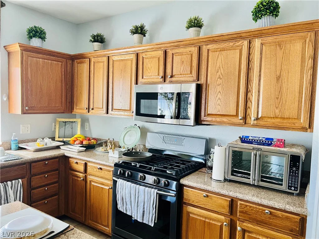 2213 Dale Bumpers, North Las Vegas, NV 89081