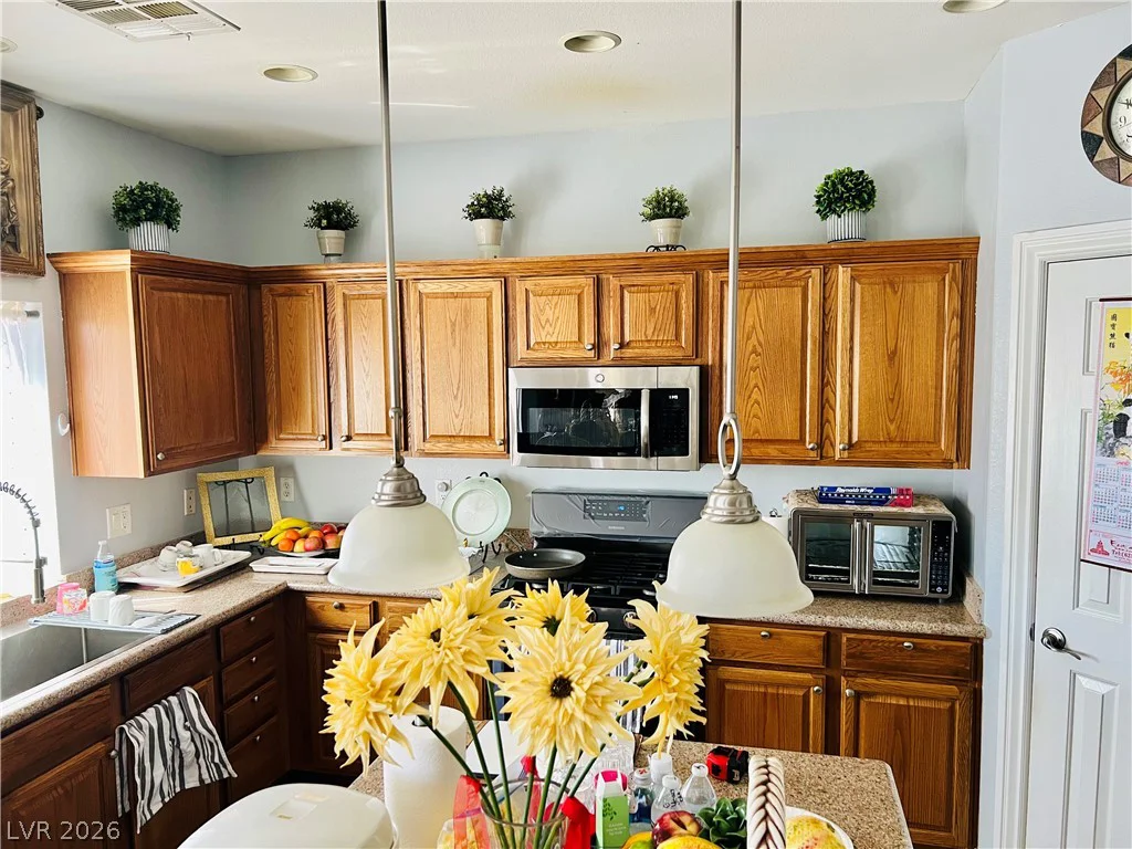 2213 Dale Bumpers, North Las Vegas, NV 89081