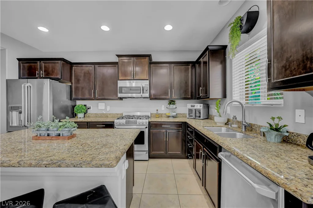 8083 Mosaic Sunrise, Las Vegas, NV 89166