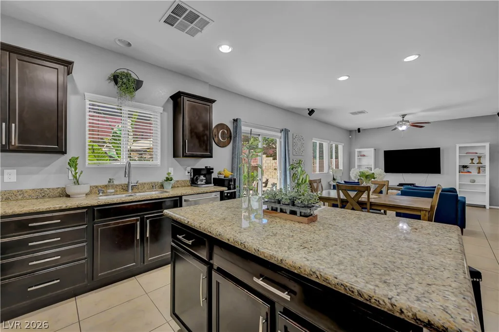 8083 Mosaic Sunrise, Las Vegas, NV 89166
