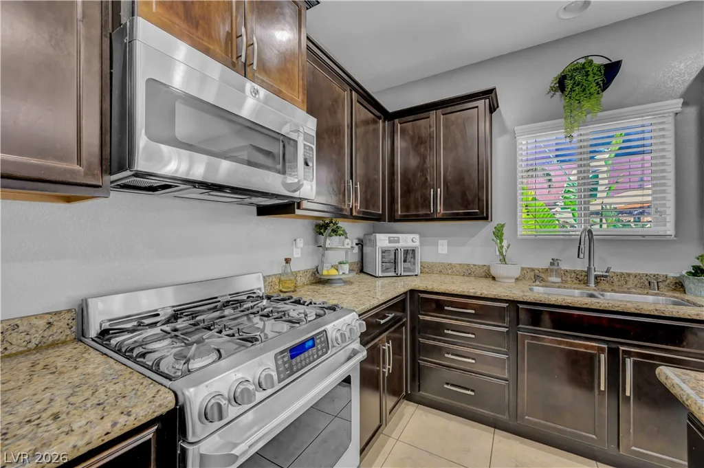 8083 Mosaic Sunrise, Las Vegas, NV 89166