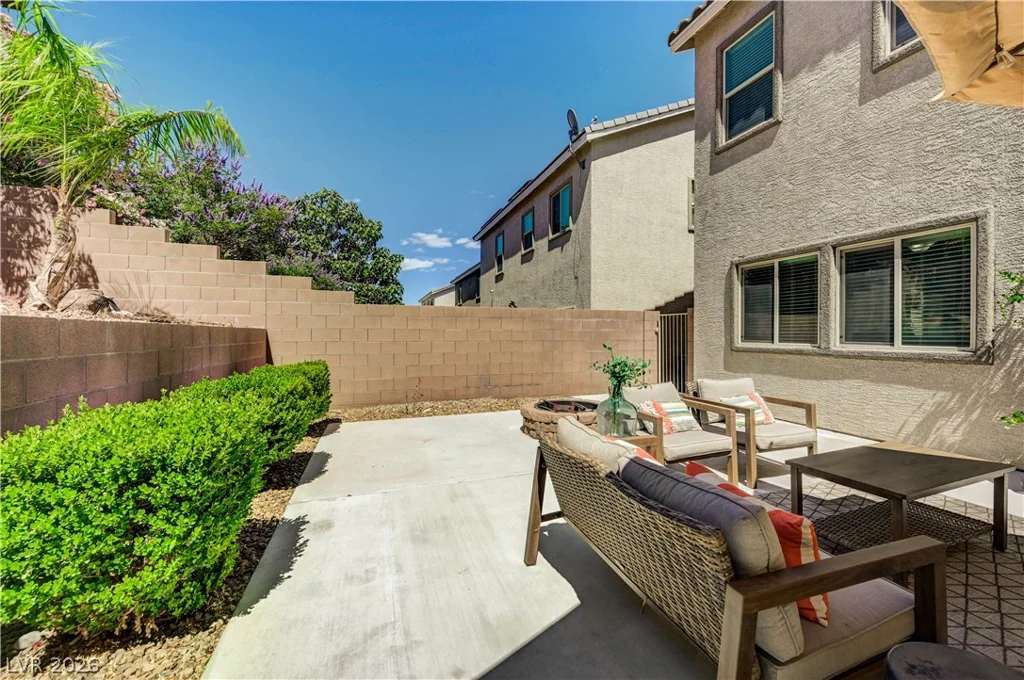 8083 Mosaic Sunrise, Las Vegas, NV 89166
