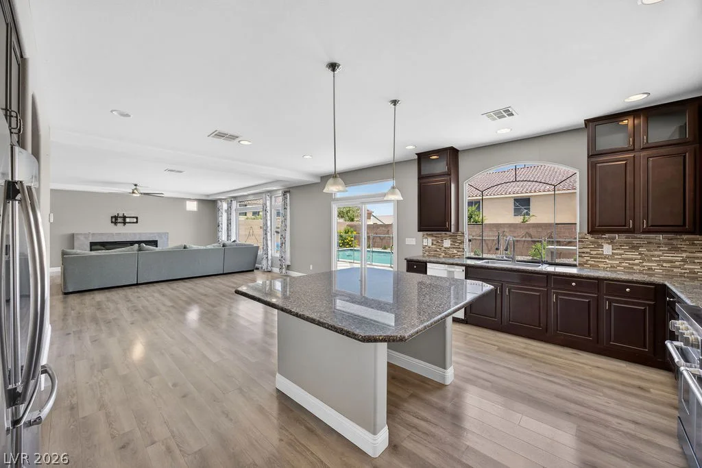 9610 Twin Rivers, Las Vegas, NV 89139