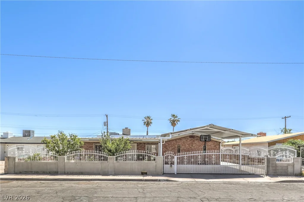 1708 Luning, Las Vegas, NV 89106