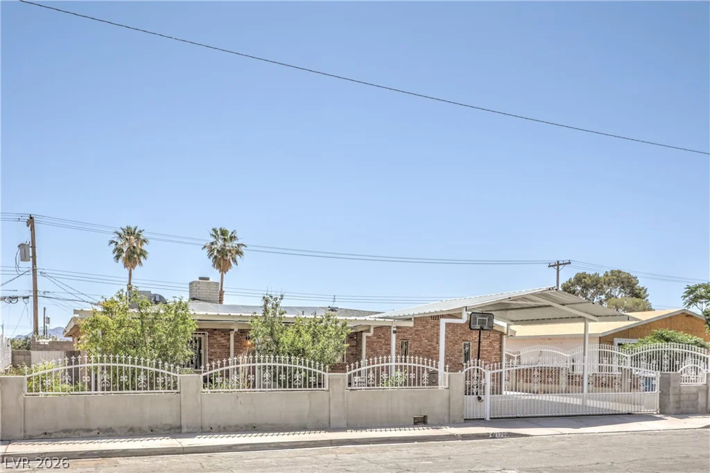 1708 Luning, Las Vegas, NV 89106