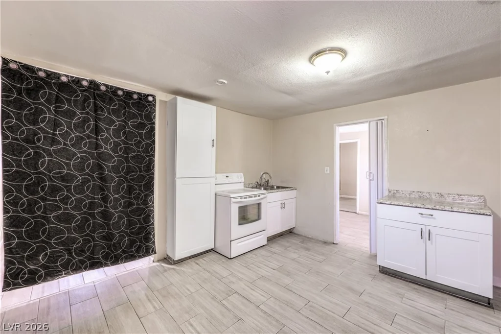 1708 Luning, Las Vegas, NV 89106