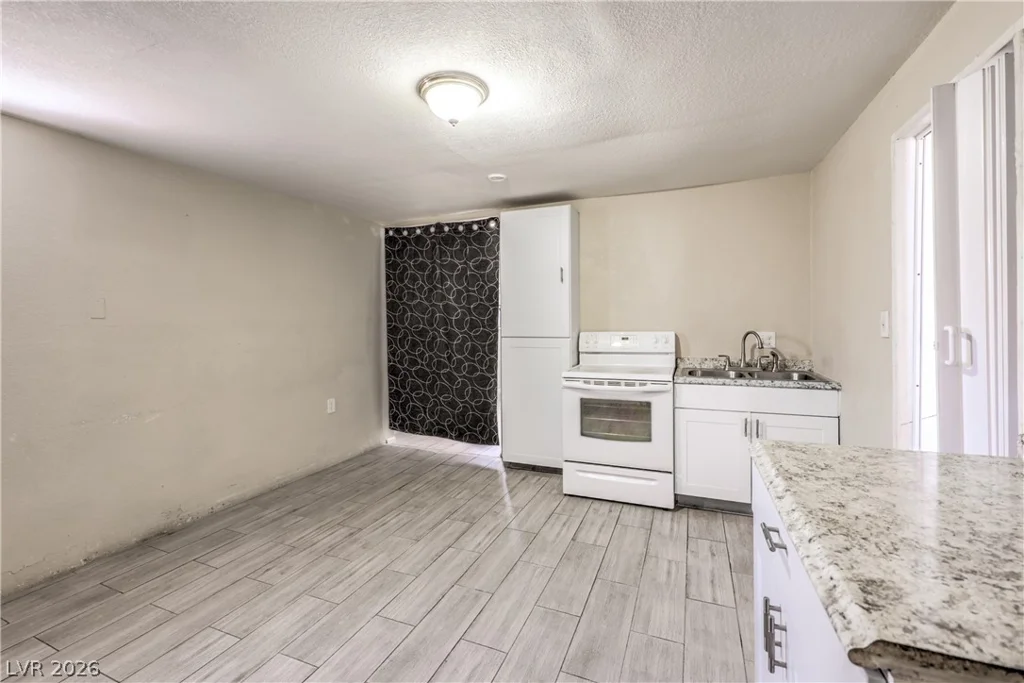 1708 Luning, Las Vegas, NV 89106