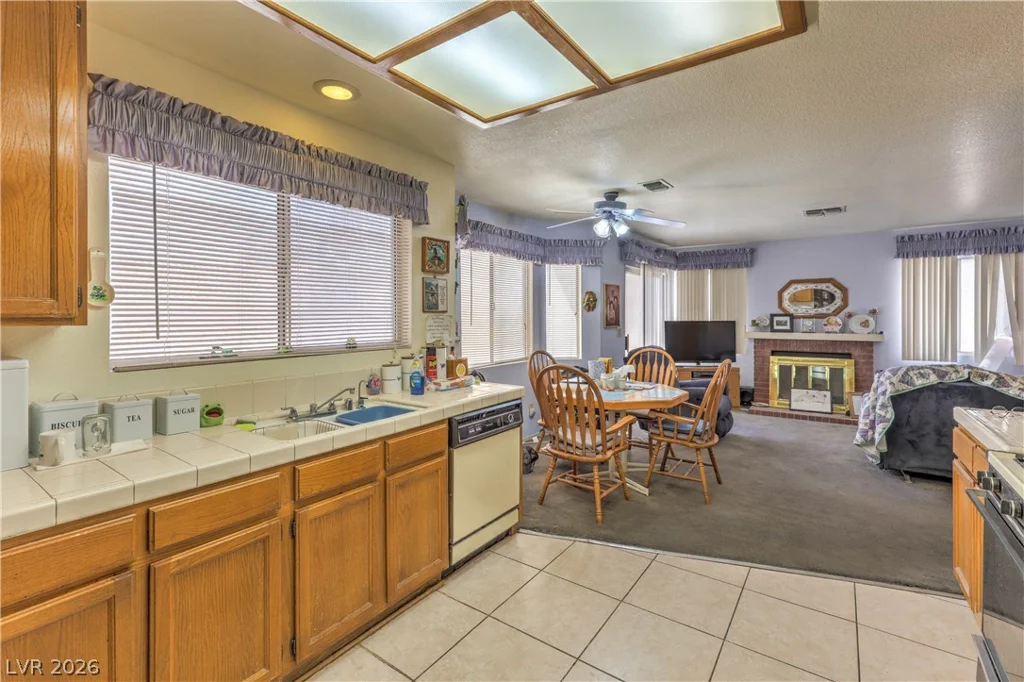 533 Coco Palms, Las Vegas, NV 89123