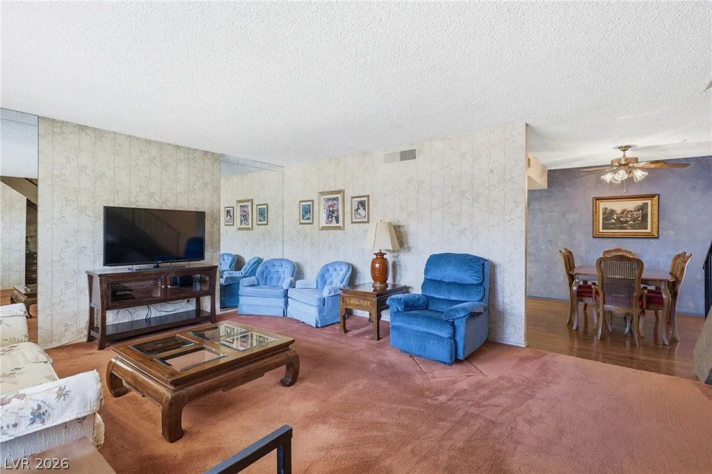 3630 Blackstone, Las Vegas, NV 89121