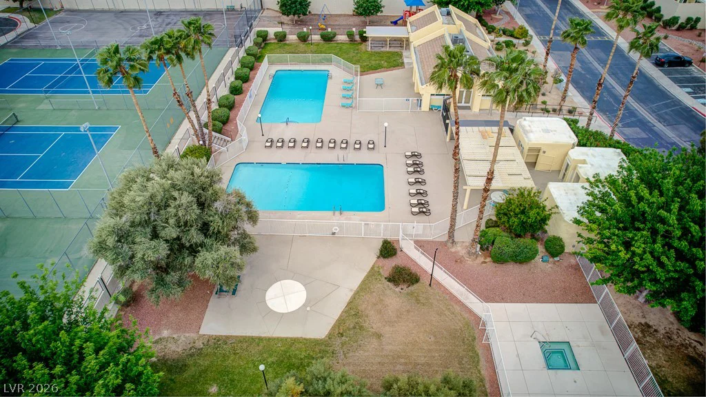 3630 Blackstone, Las Vegas, NV 89121