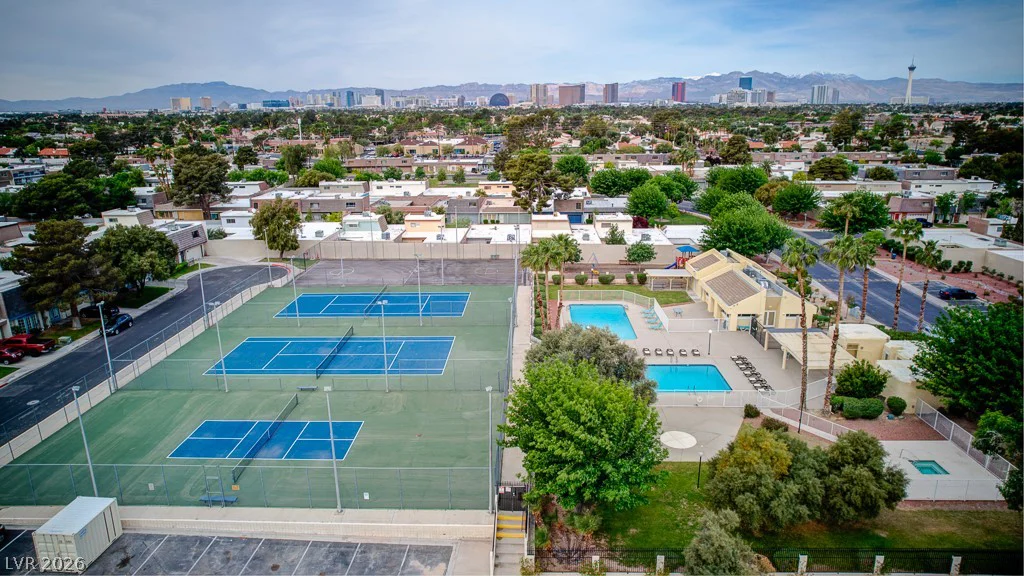 3630 Blackstone, Las Vegas, NV 89121