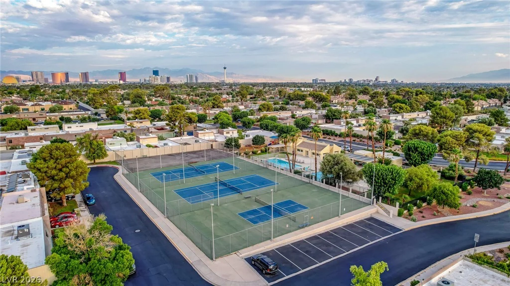 3630 Blackstone, Las Vegas, NV 89121