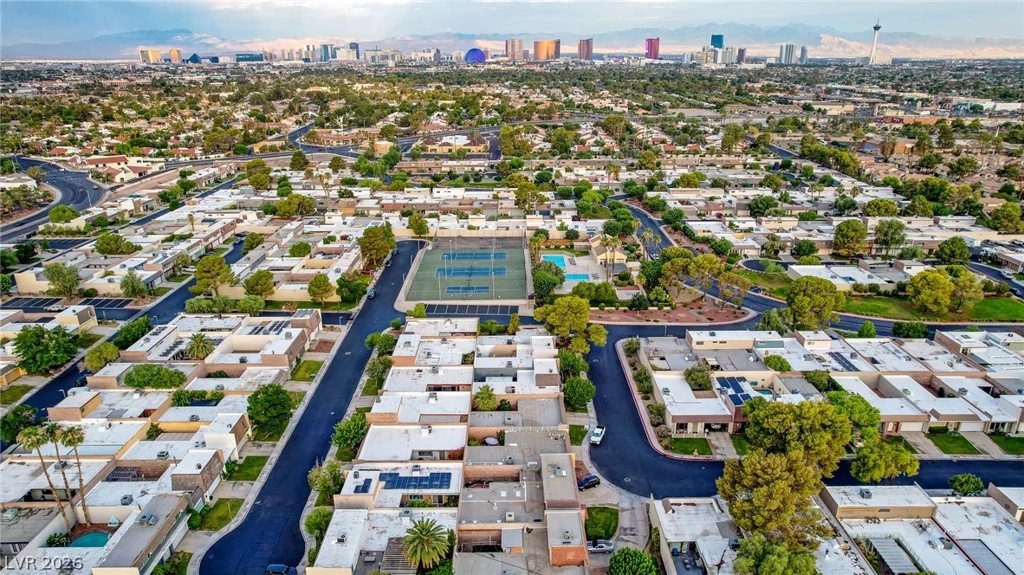 3630 Blackstone, Las Vegas, NV 89121