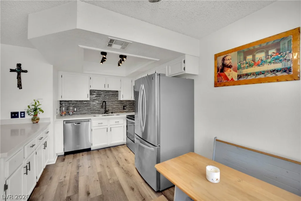 929 Rockview, Las Vegas, NV 89128