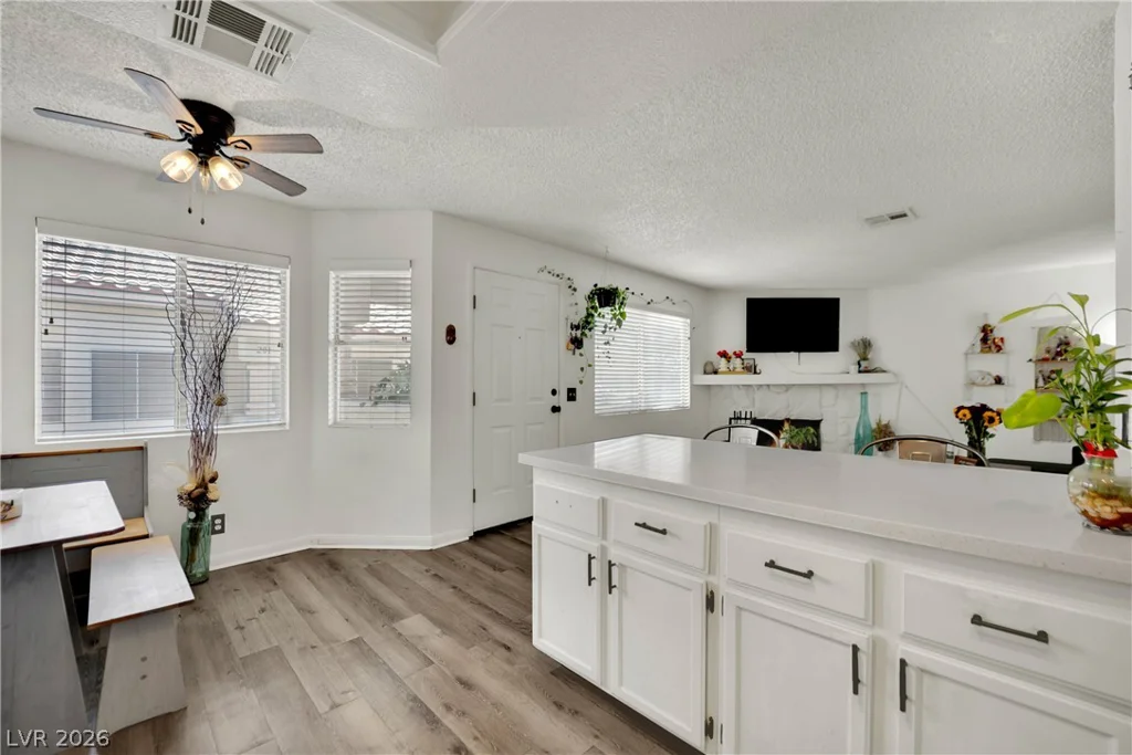 929 Rockview, Las Vegas, NV 89128