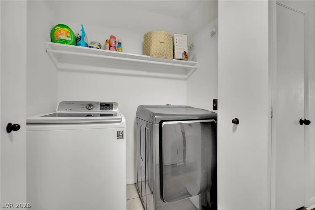 929 Rockview, Las Vegas, NV 89128