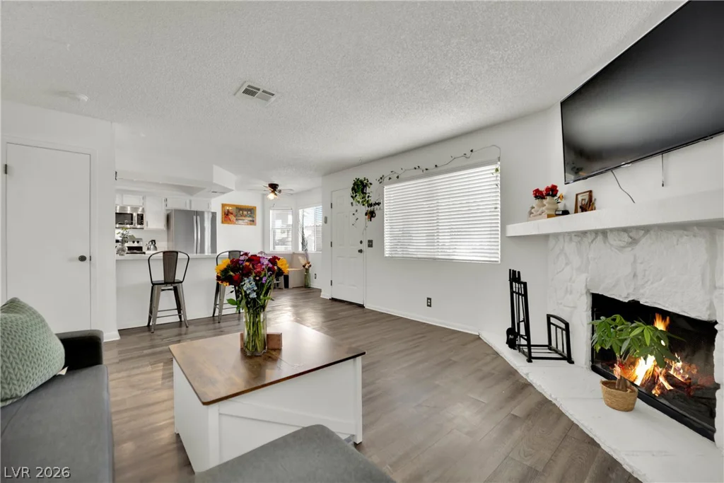 929 Rockview, Las Vegas, NV 89128