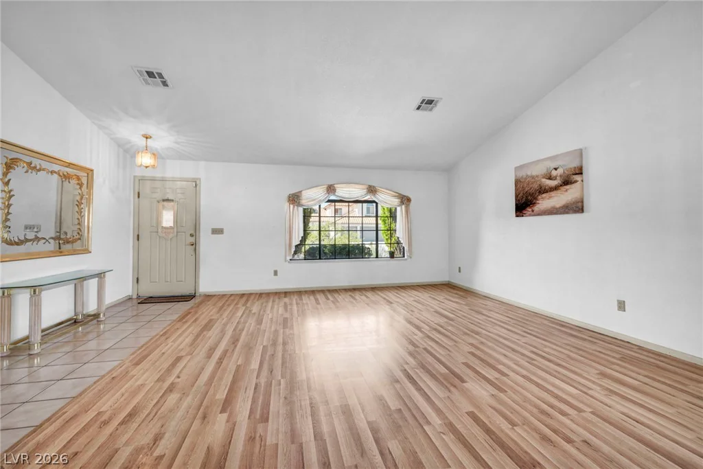 7713 Leavorite, Las Vegas, NV 89128