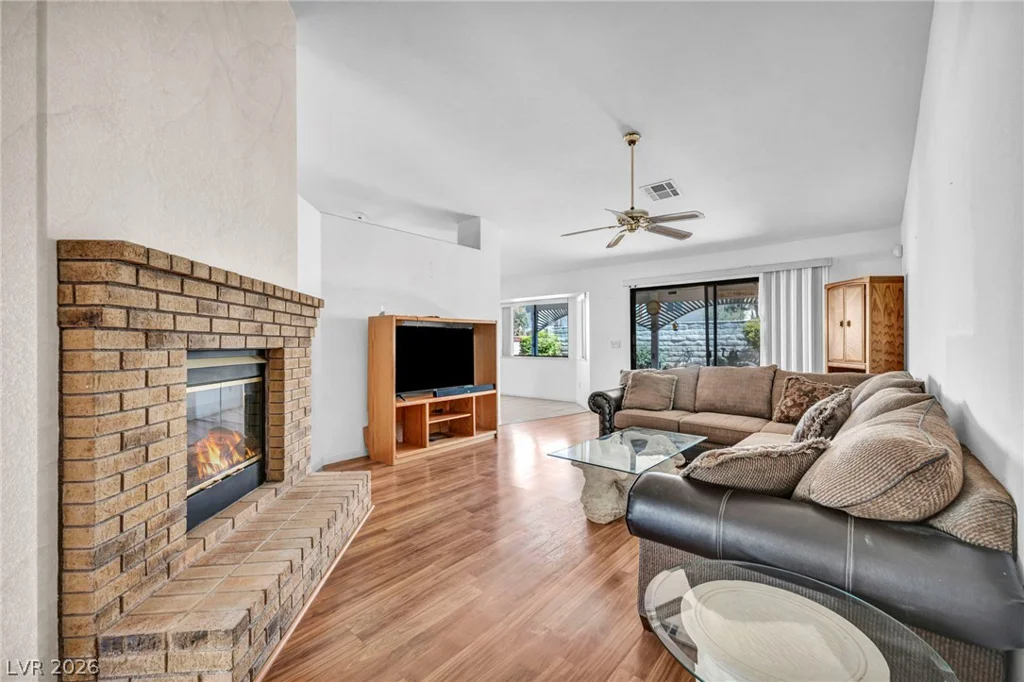7713 Leavorite, Las Vegas, NV 89128