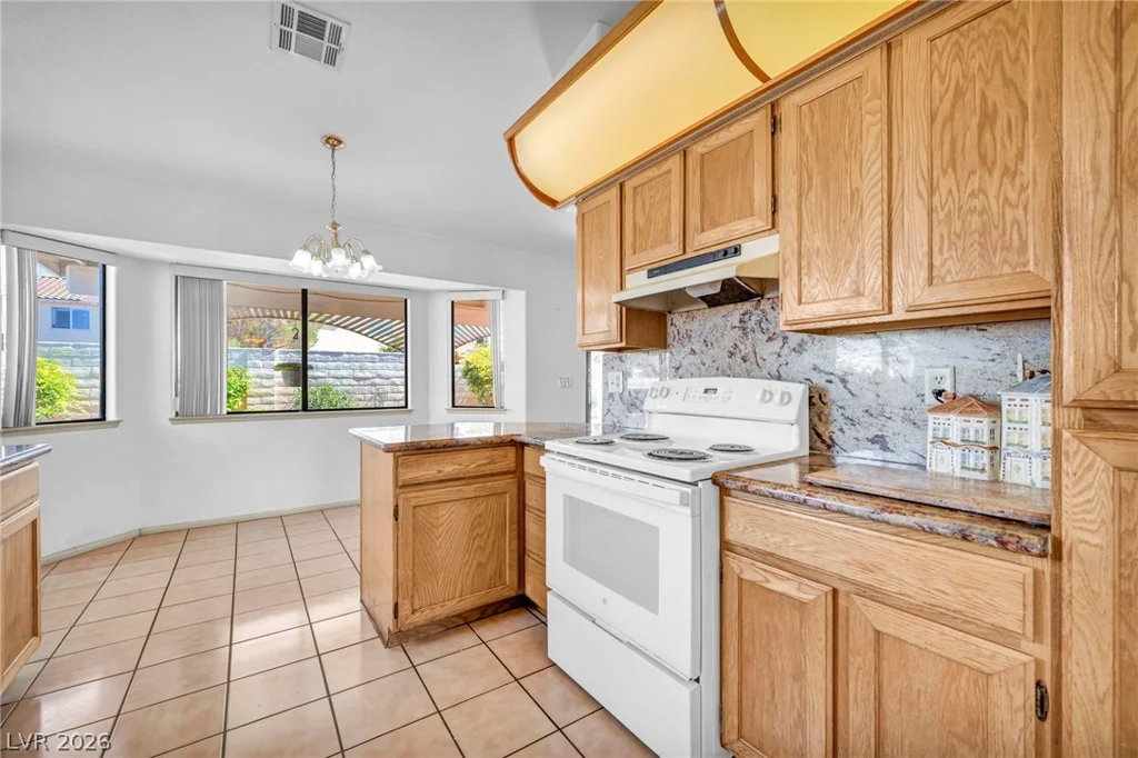 7713 Leavorite, Las Vegas, NV 89128