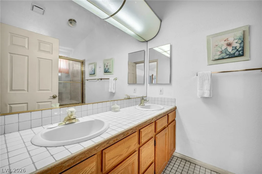 7713 Leavorite, Las Vegas, NV 89128