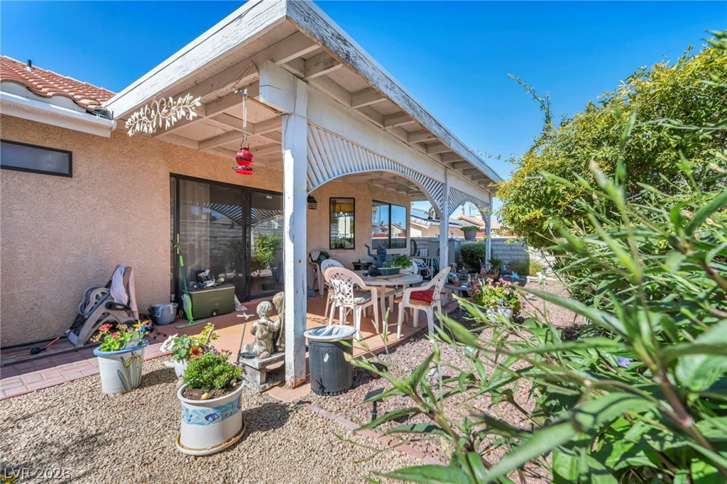 7713 Leavorite, Las Vegas, NV 89128