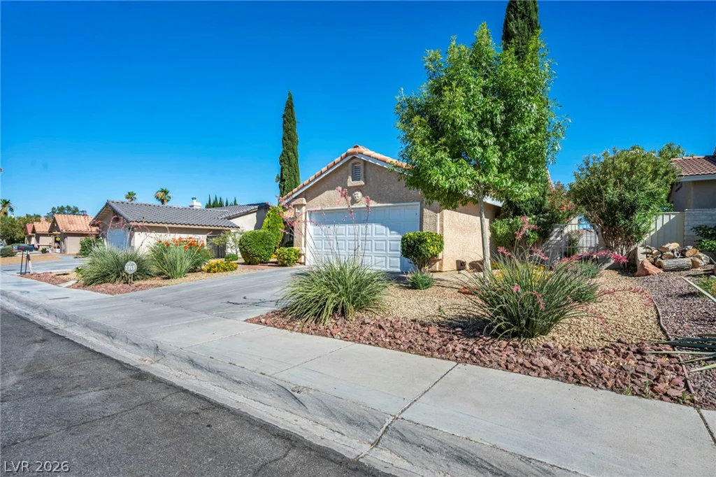 7713 Leavorite, Las Vegas, NV 89128