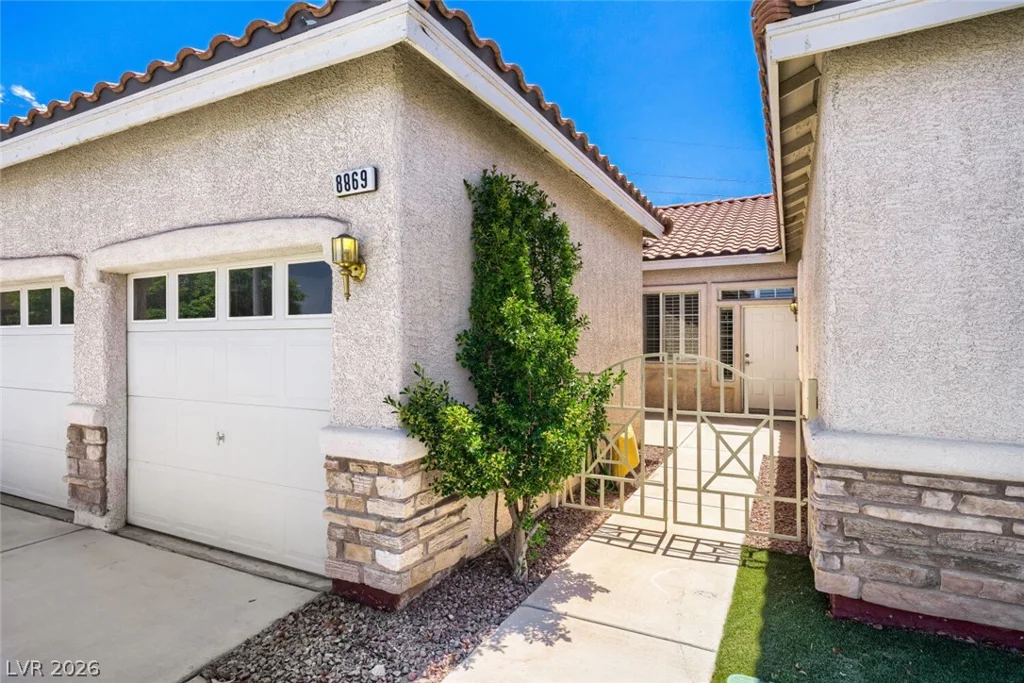 8869 Pheasant Valley, Las Vegas, NV 89123