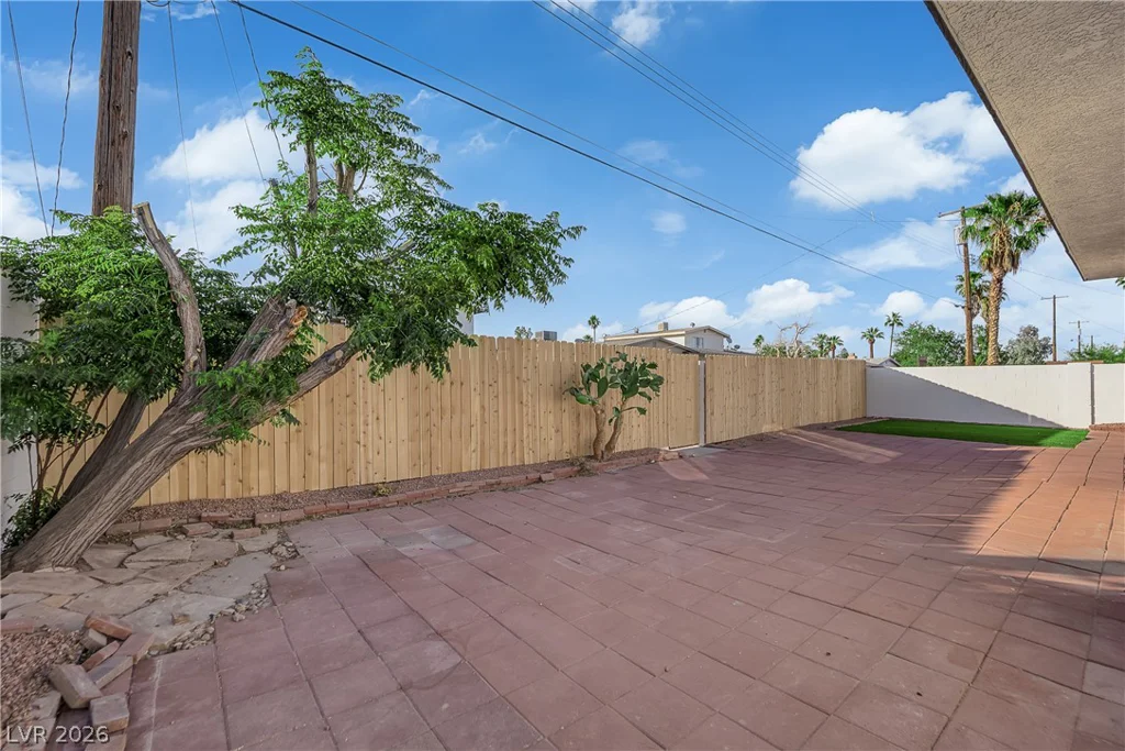 4404 Edward, Las Vegas, NV 89108