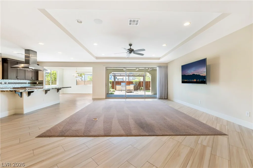 9335 Las Haciendas, Las Vegas, NV 89148