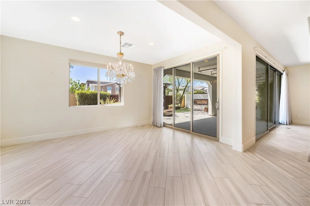 9335 Las Haciendas, Las Vegas, NV 89148