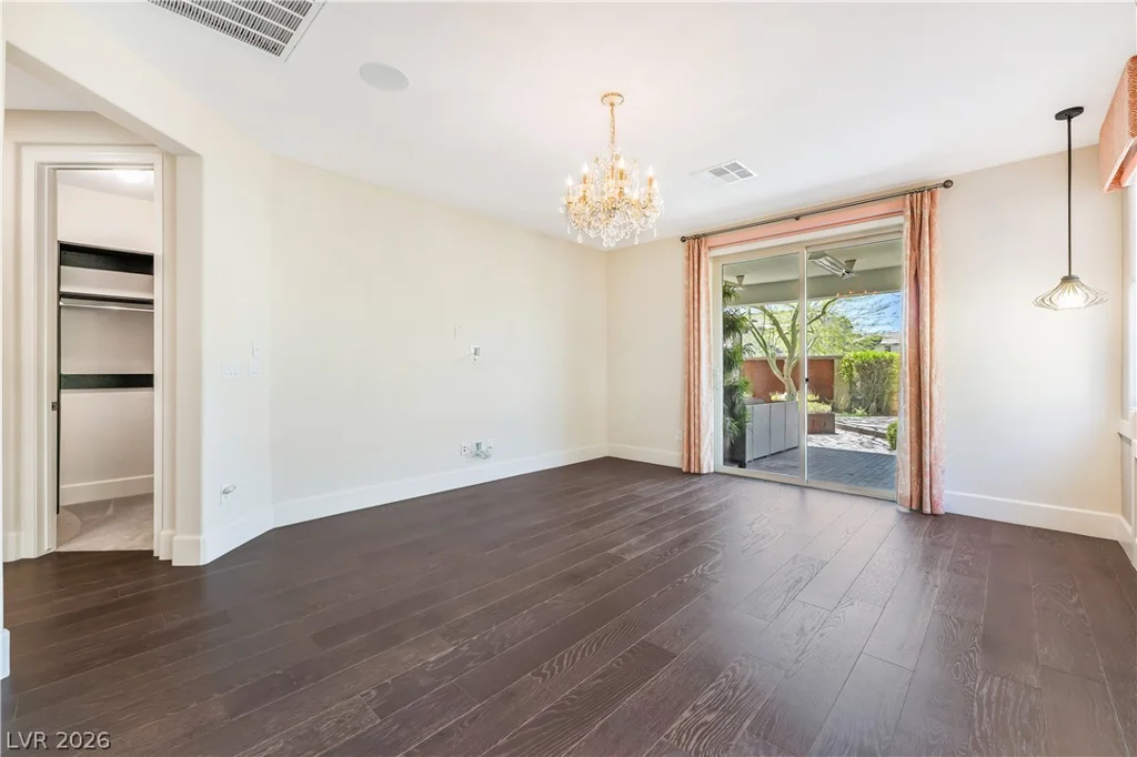 9335 Las Haciendas, Las Vegas, NV 89148