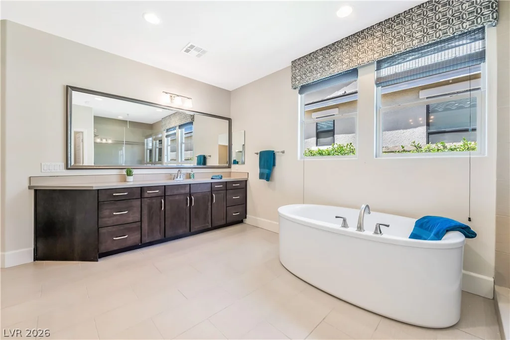 9335 Las Haciendas, Las Vegas, NV 89148