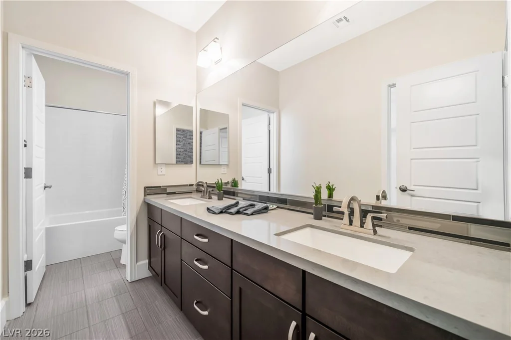 9335 Las Haciendas, Las Vegas, NV 89148