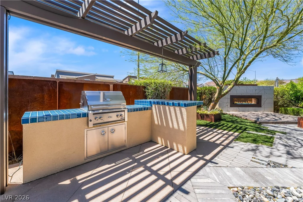 9335 Las Haciendas, Las Vegas, NV 89148