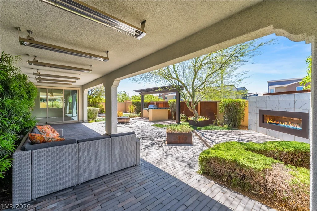 9335 Las Haciendas, Las Vegas, NV 89148