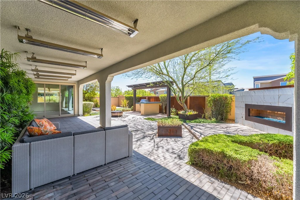 9335 Las Haciendas, Las Vegas, NV 89148