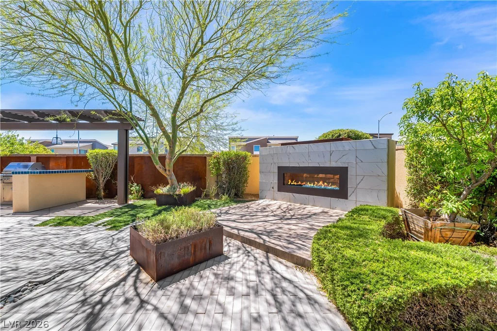 9335 Las Haciendas, Las Vegas, NV 89148