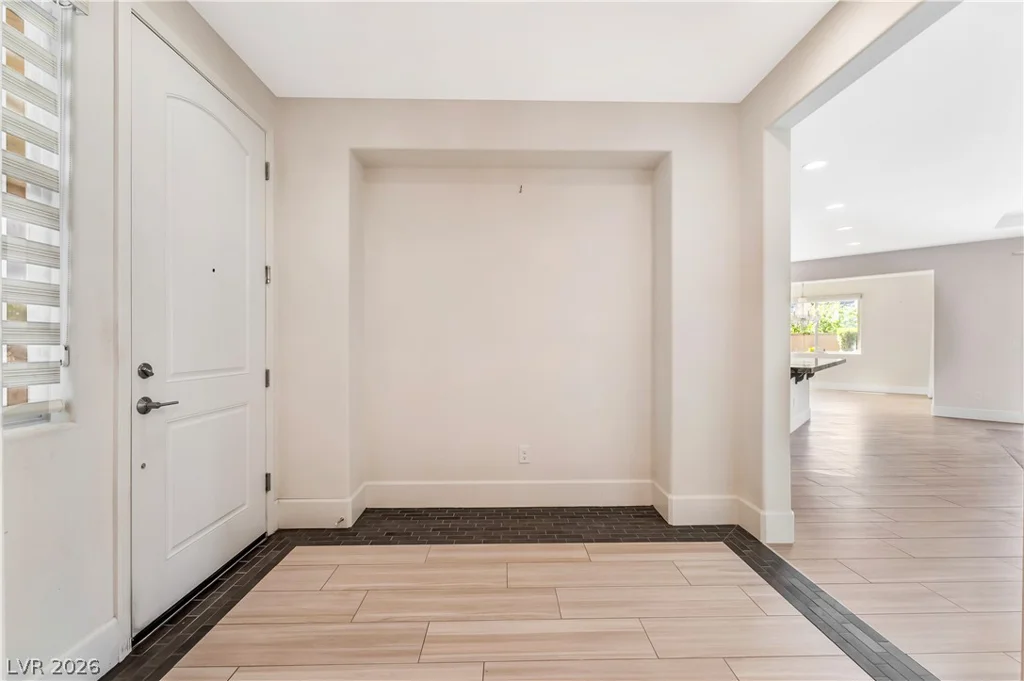 9335 Las Haciendas, Las Vegas, NV 89148