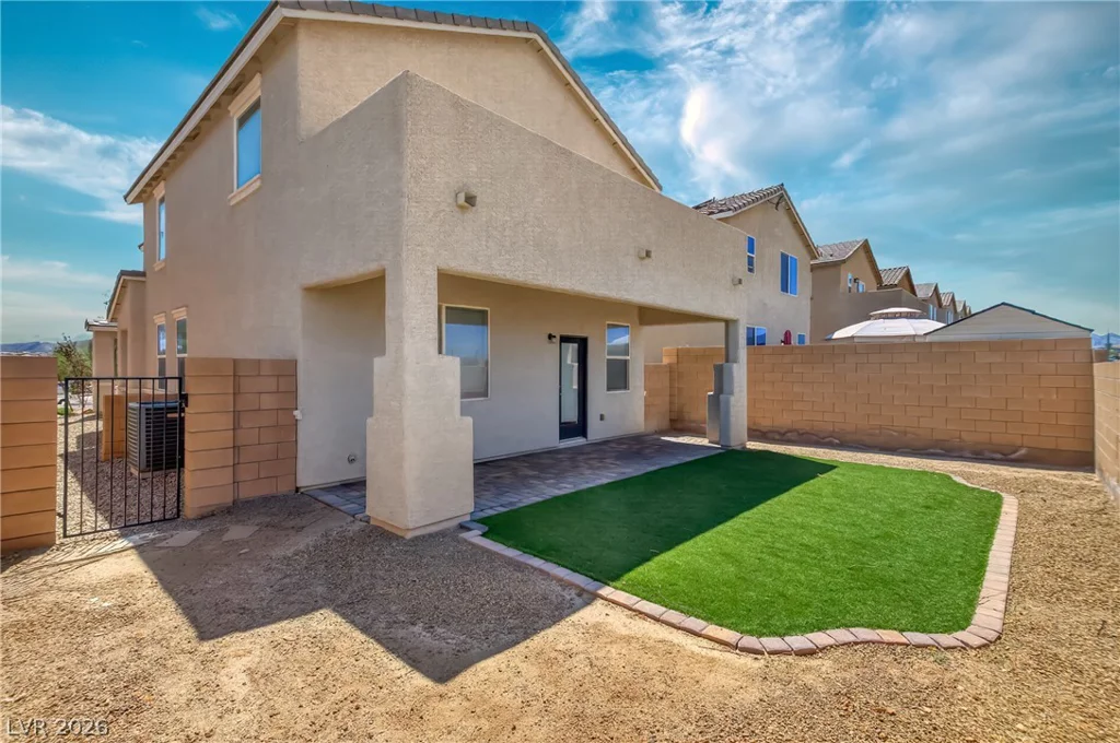 1009 Pebble Lake, Henderson, NV 89011