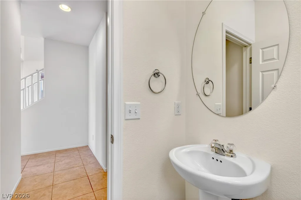 1009 Pebble Lake, Henderson, NV 89011