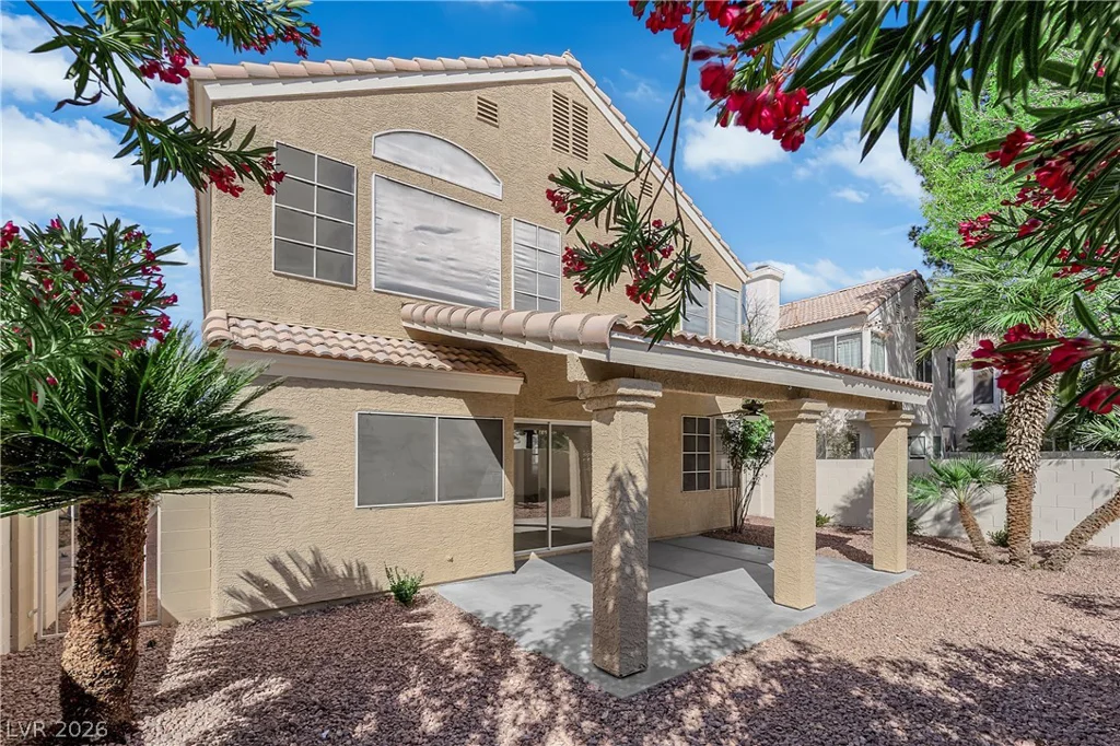 2328 Hunt Club, Las Vegas, NV 89128
