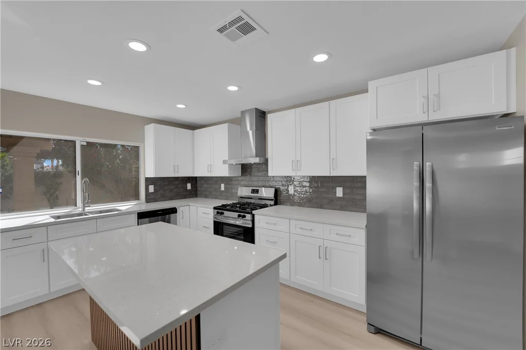 2328 Hunt Club, Las Vegas, NV 89128