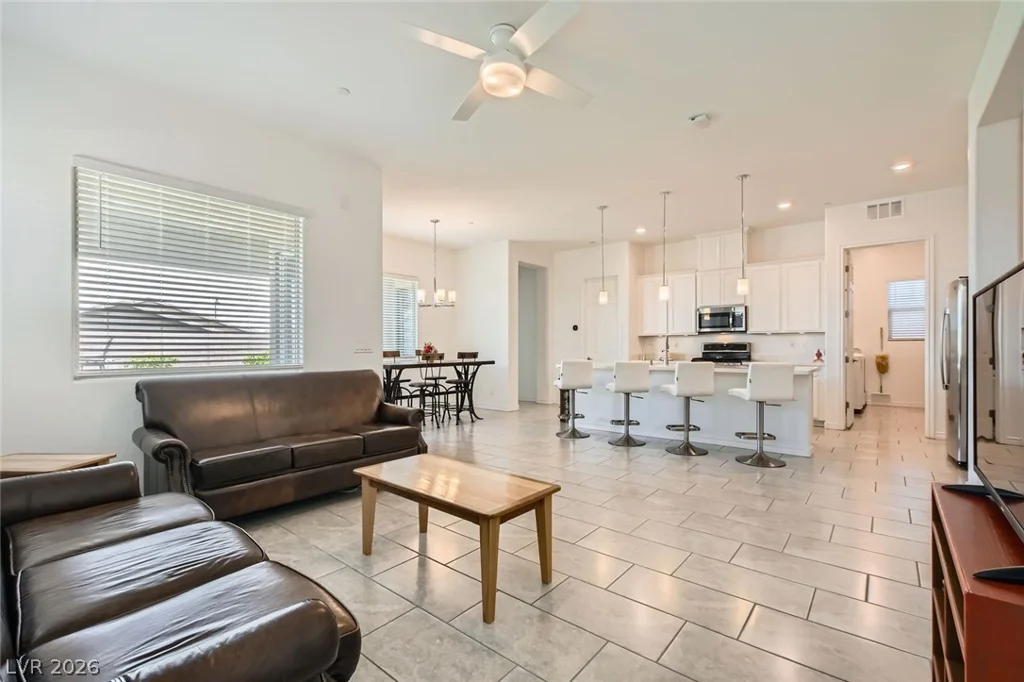 498 Pebble Run, Henderson, NV 89011