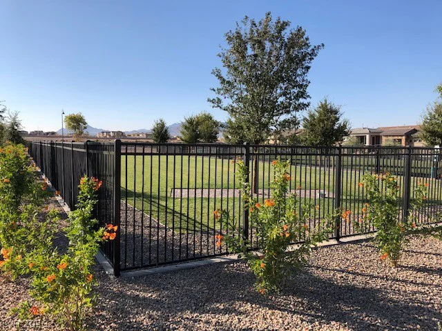 498 Pebble Run, Henderson, NV 89011