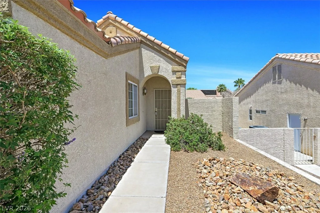 1692 Navarre, Henderson, NV 89014
